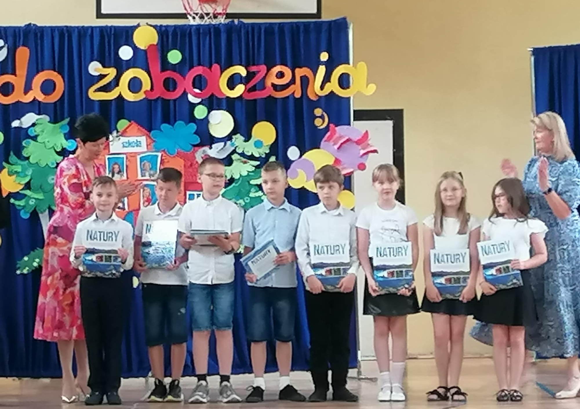 Klasa 3b z panią Alicją Gadziną
Zuzanna Janik
Michał Gargas
Kinga Giza
Oliwia Leja
Leon Ostrowski
Michał Potoczek
Illia Tiuthtli
Arkadiusz Zieliński