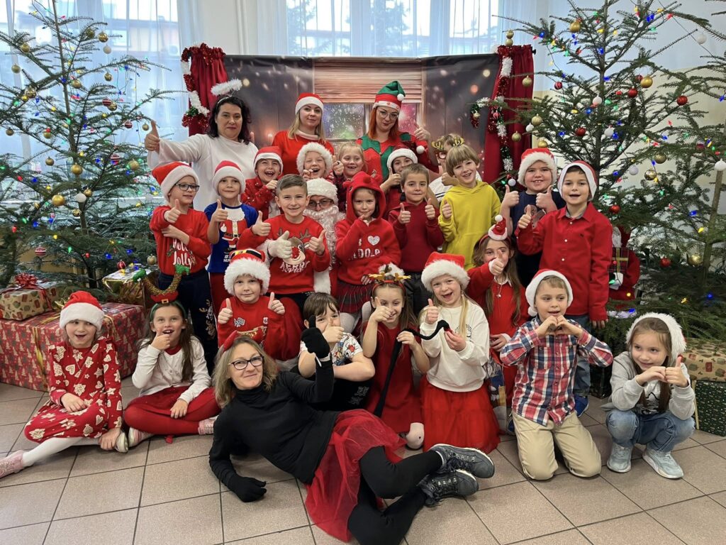 Mikołajkowe szaleństwo w naszej szkole Mikołajkowe szaleństwo w naszej szkole