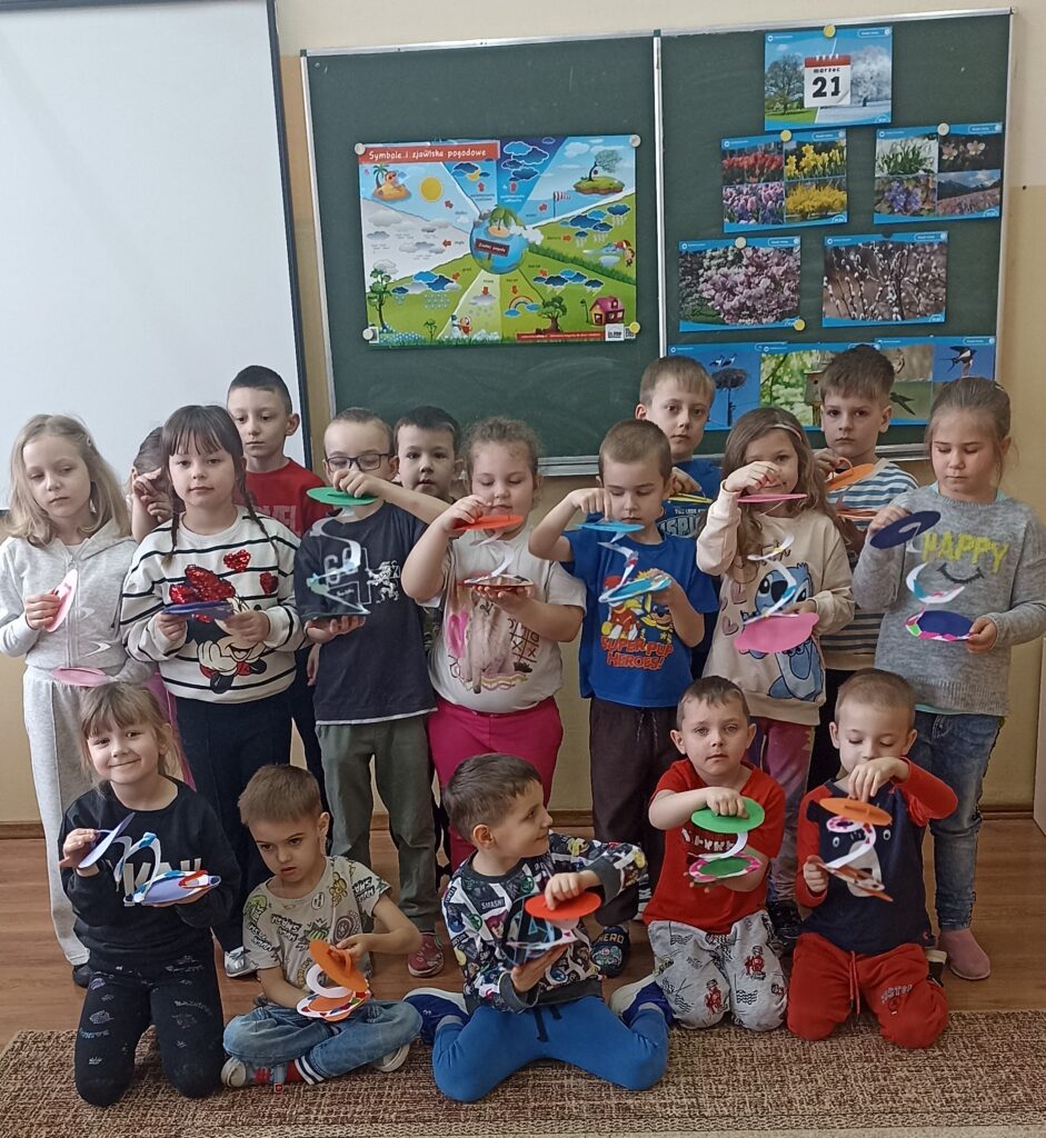 Przedszkolaki poznają marzec