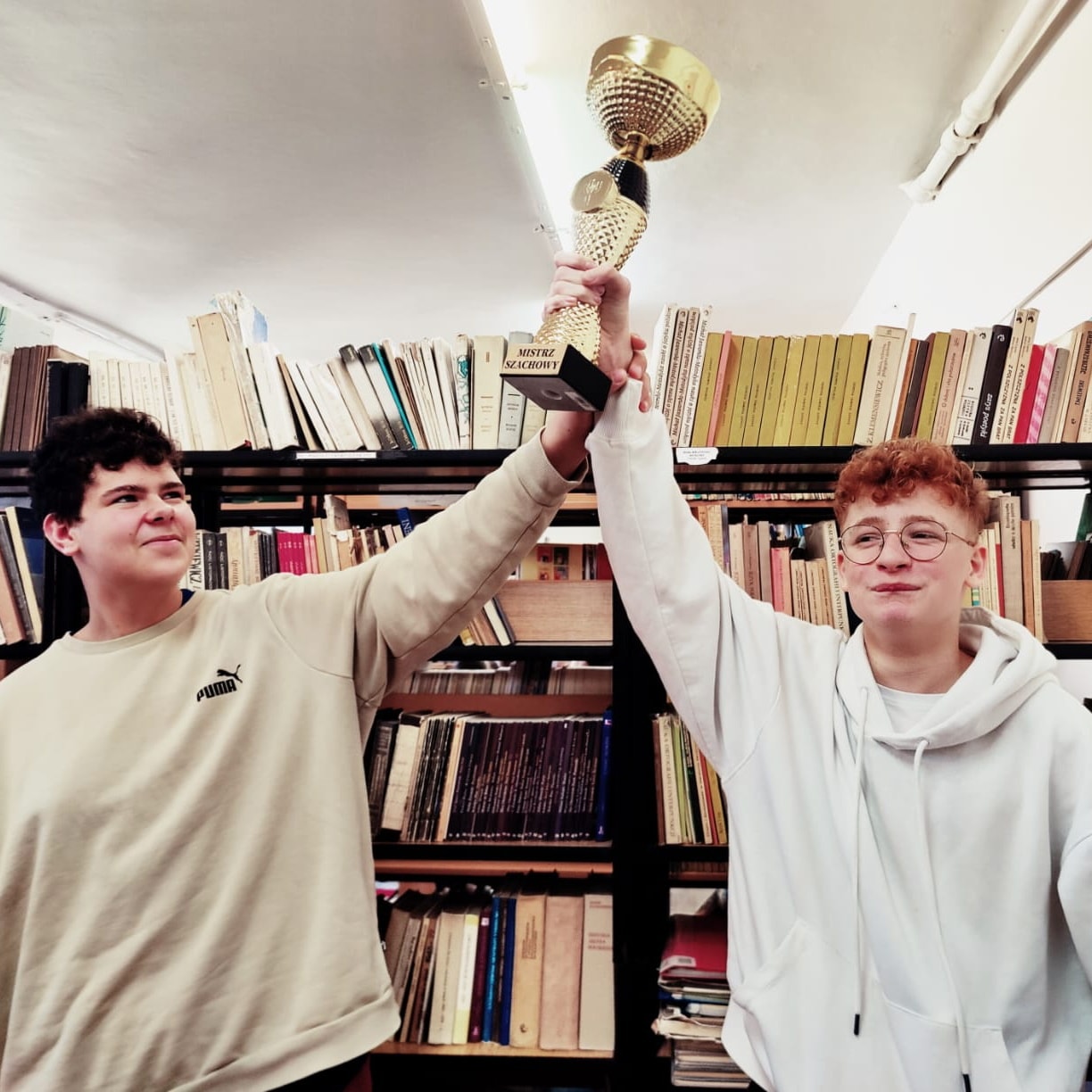 Emocjonujący luty w naszej bibliotece!