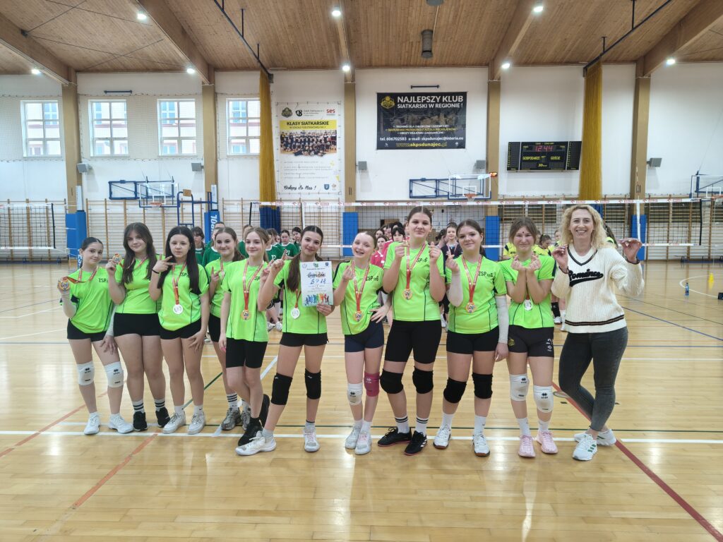 Siatkarskie sukcesy naszych uczennic