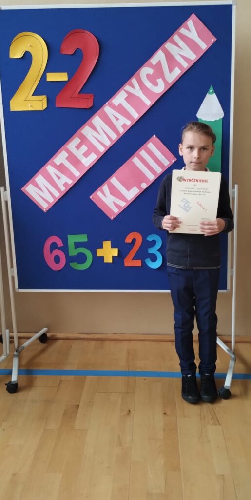 WYRÓŻNIENIE w XXVII Międzyszkolnym Konkursie Matematycznym klas III!