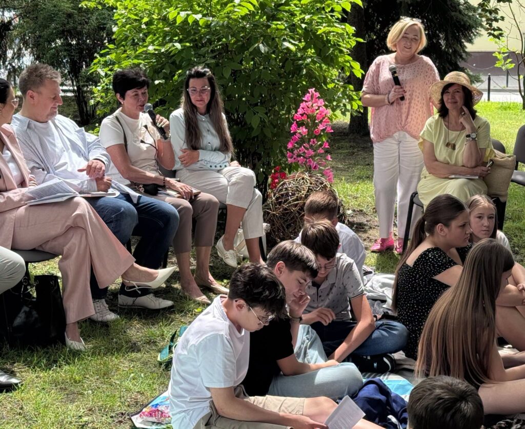 7. „Wspólne Czytanie z Seniorami”
