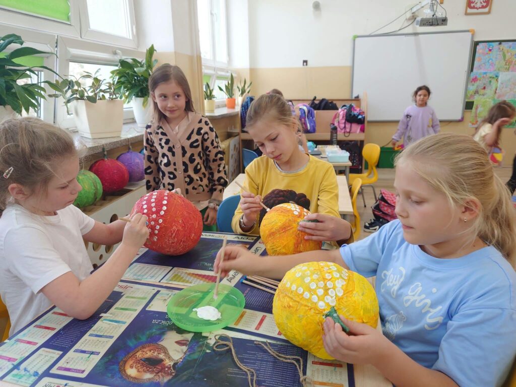 Dyniowy Dzień Kropki Dyniowy Dzień Kropki