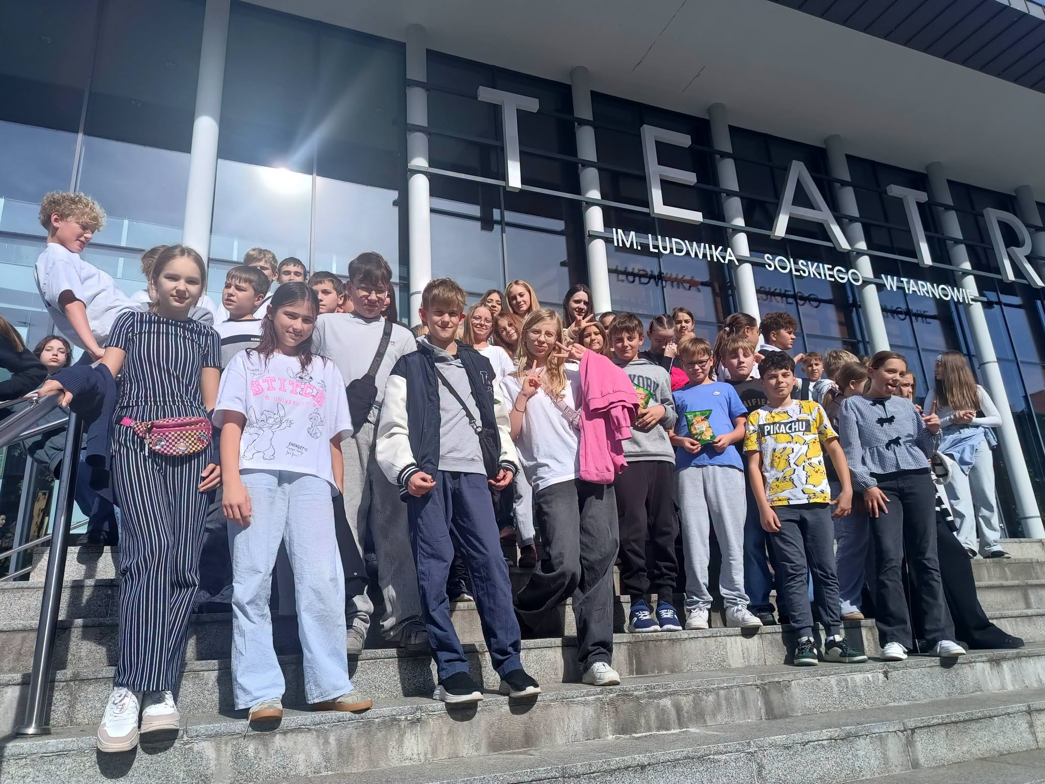 Teatr profesjonalny i sztuka ludowa